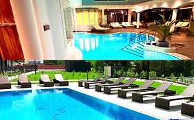 25h SPA-Residenz POOLs IN&OUT, private Garden or Balcony